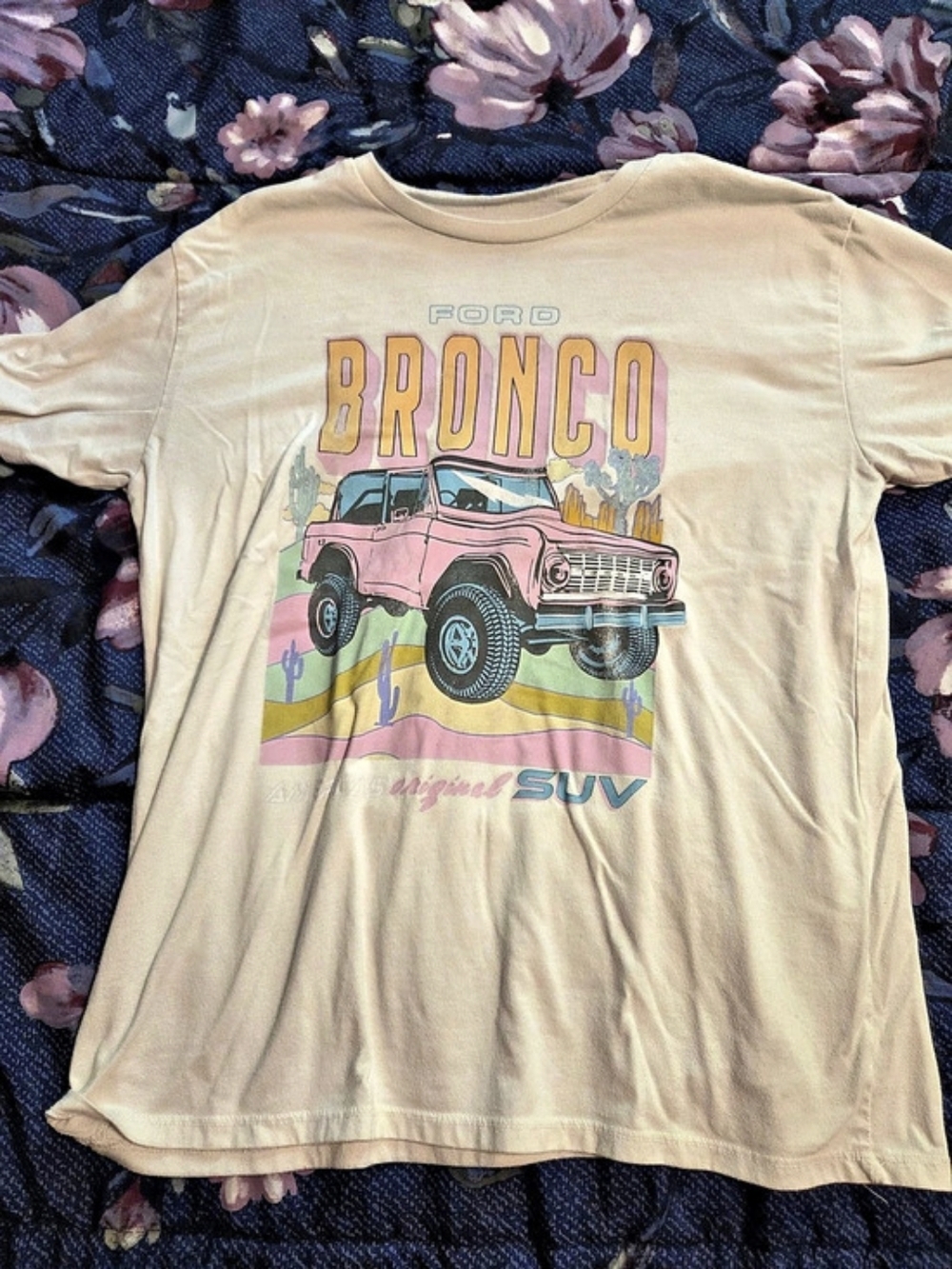 Ford Womens Graphic Tee Cream XL